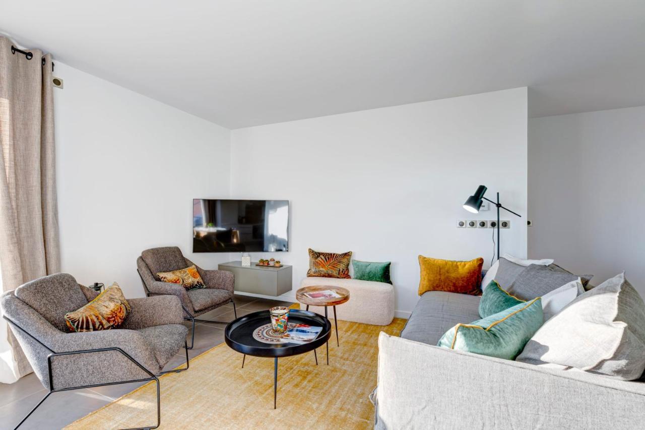 Serenity - 3 Bedroom Top Floor Apartment Parking & Lake View Terrace Annecy Bagian luar foto