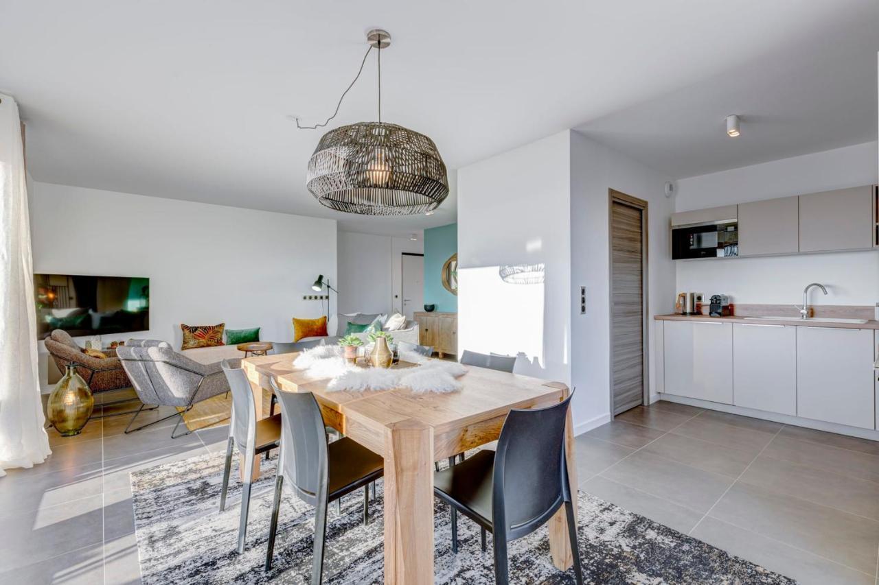 Serenity - 3 Bedroom Top Floor Apartment Parking & Lake View Terrace Annecy Bagian luar foto